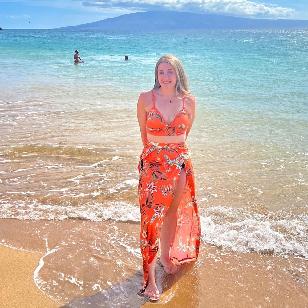 Meet your Posher Kaitlyn! Owner of New_Moon Jewelry